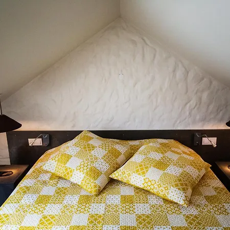 Casas Do Amarelo *