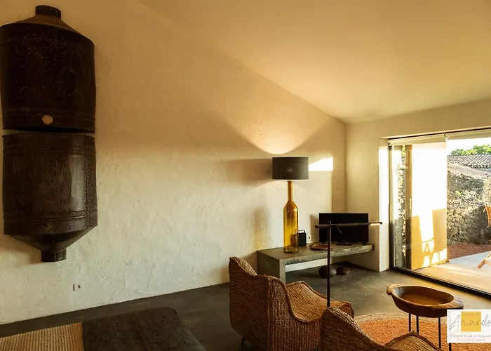 Casas Do Amarelo Chalet São Mateus